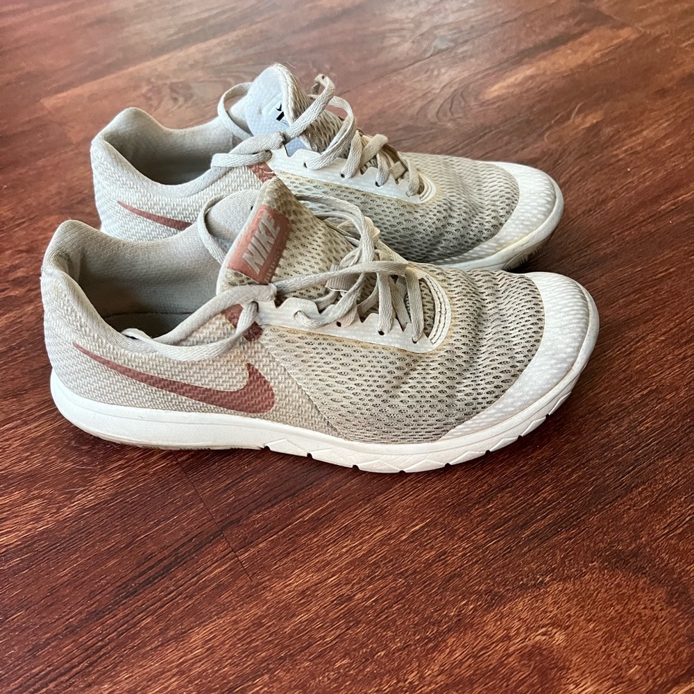 Nike women’s shoes